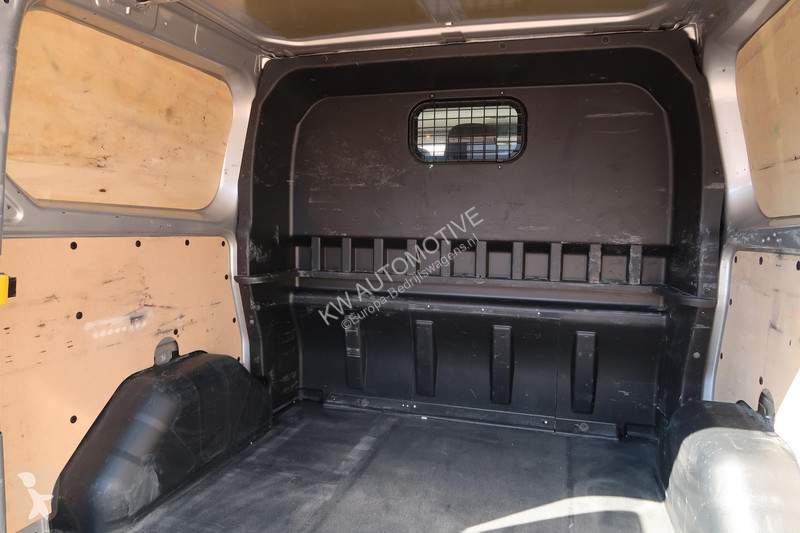 Furgoneta Ford 300 2.0 TDCI L1H1 Limited DC...