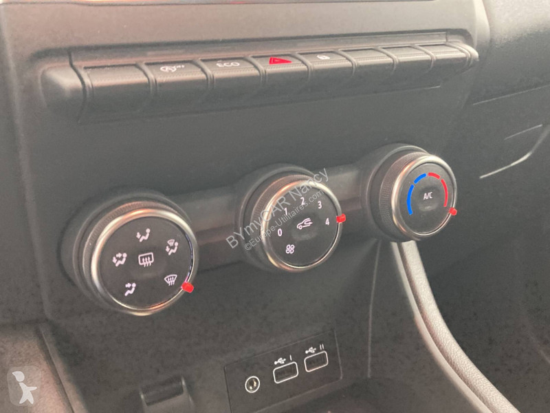 Autoutilitară Renault Captur TCe 90