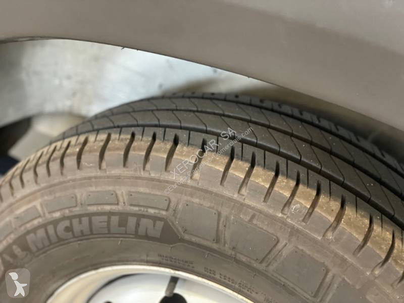 Veículo utilitário Peugeot 2.2 BlueHDi 165HP...