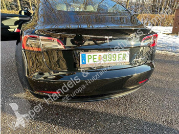 Autoutilitară Tesla