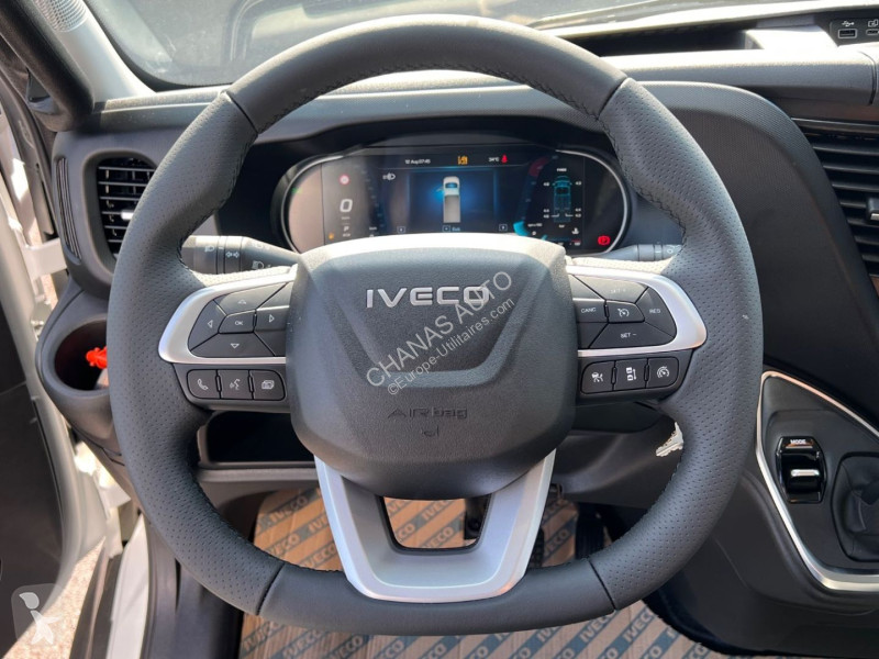 Autoutilitară Iveco 35C18 A8 180CV 3L HAYON...