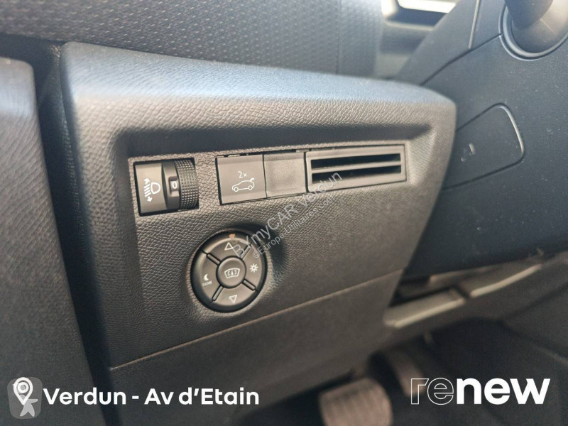 Veicolo commerciale Citroën C4 X PureTech 130...