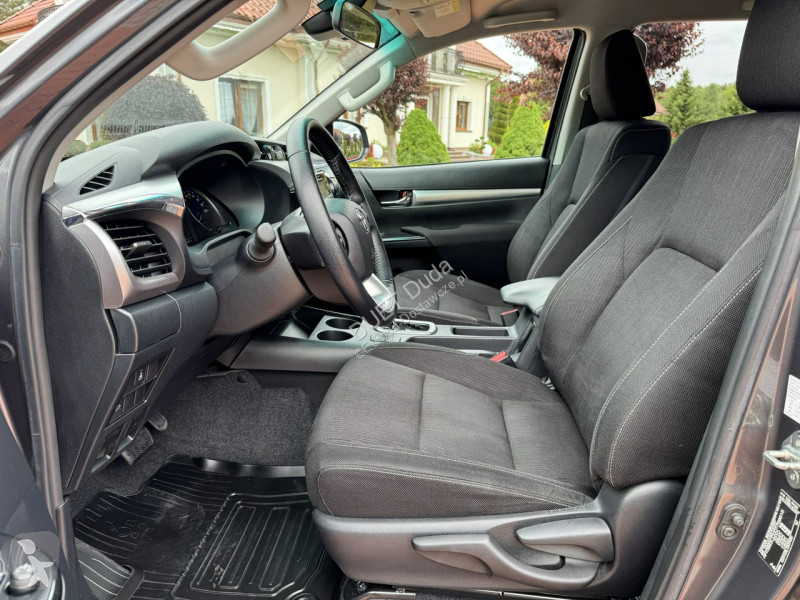 Autoutilitară Toyota Hilux