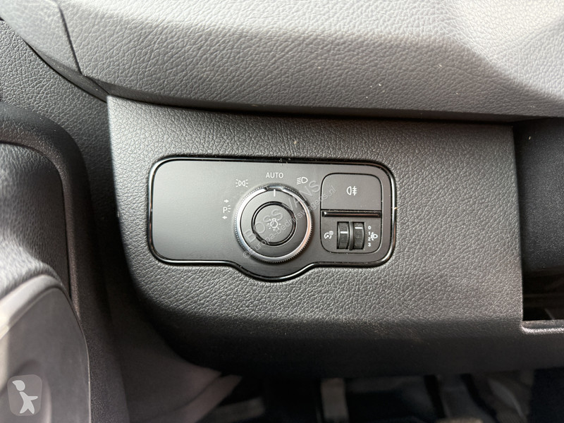 Autoutilitară Mercedes 315 1.9 CDI L2H2 Climate...