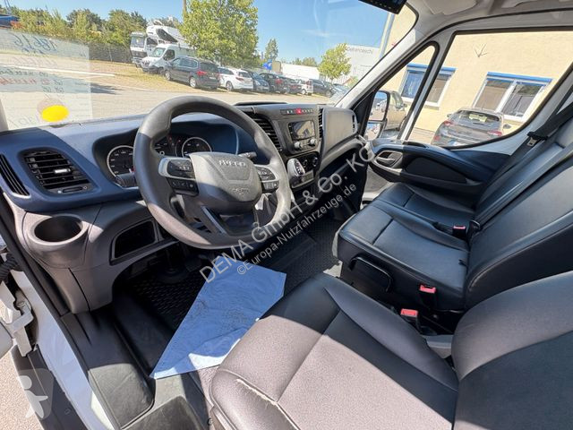 Véhicule utilitaire Iveco...