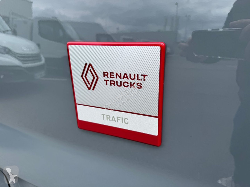 Autoutilitară Renault L1H1 3T BLUE DCI 150 AUTO...