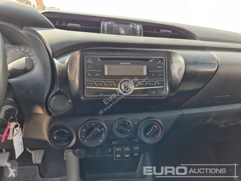 Véhicule utilitaire Toyota Hilux