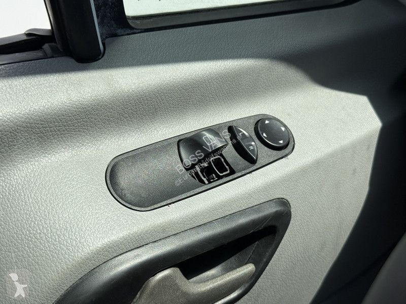 Veículo utilitário Mercedes 211 2.2 CDI...