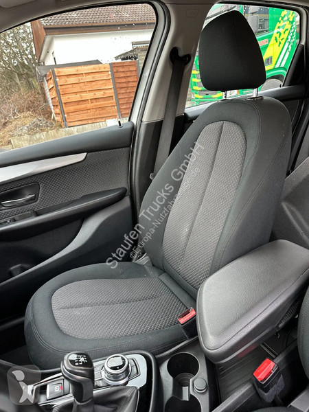 Nyttofordon BMW 216i Active...