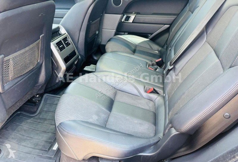 عربة نفعية Land Rover