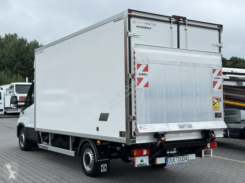 Veicolo commerciale Iveco 35S16 V