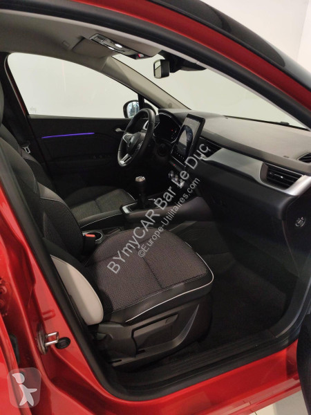 عربة نفعية Renault Captur TCe 90