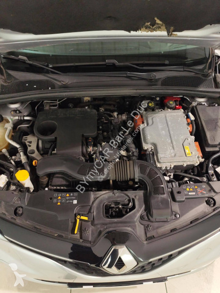 Užitkové vozidlo Renault Clio E-Tech 140