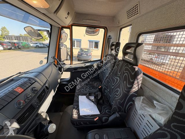 Véhicule utilitaire Iveco...