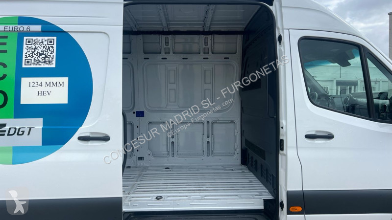 Véhicule utilitaire Mercedes Nuevo Sprinter 311...