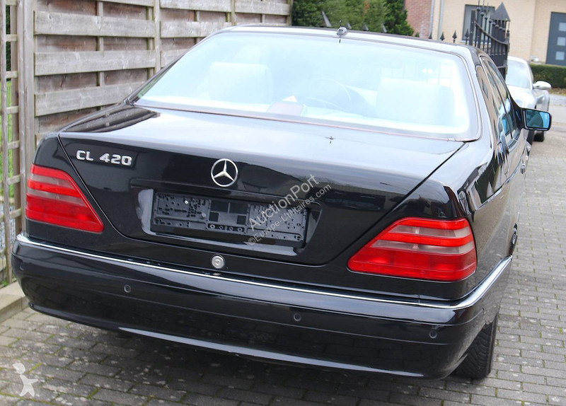 Véhicule utilitaire Mercedes (W140 SEC...