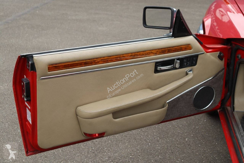 Véhicule utilitaire Jaguar Convertible -S
