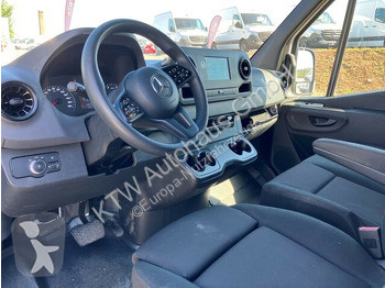 Užitkové vozidlo Mercedes 317...