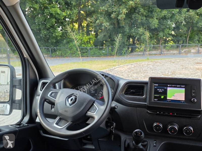 Samochód dostawczy Renault