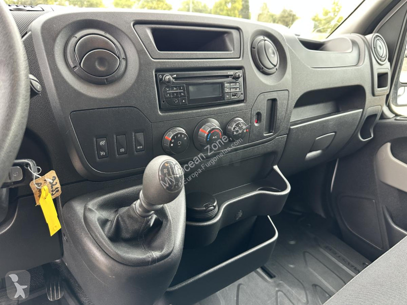 عربة نفعية Renault 2.3 DCI 150
