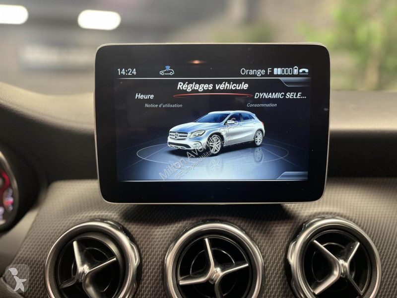 عربة نفعية Mercedes GLA 180  Inspiration