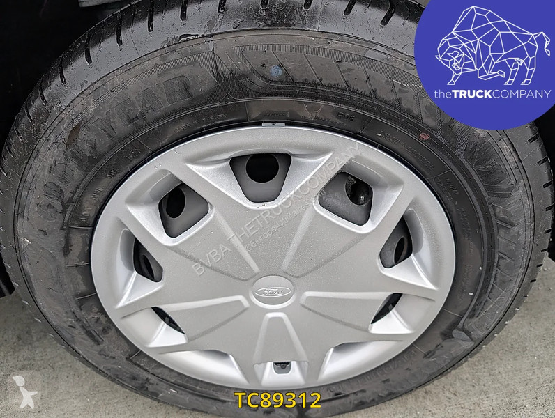 Véhicule utilitaire Ford L2H2 AUTOMATIC GEARBOX...