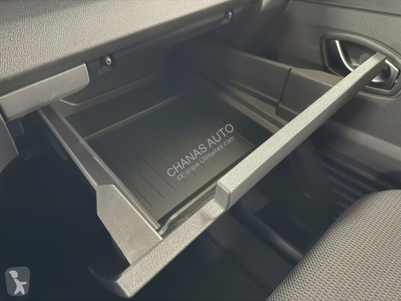 Véhicule utilitaire Renault L2H1 3T BLUE DCI...