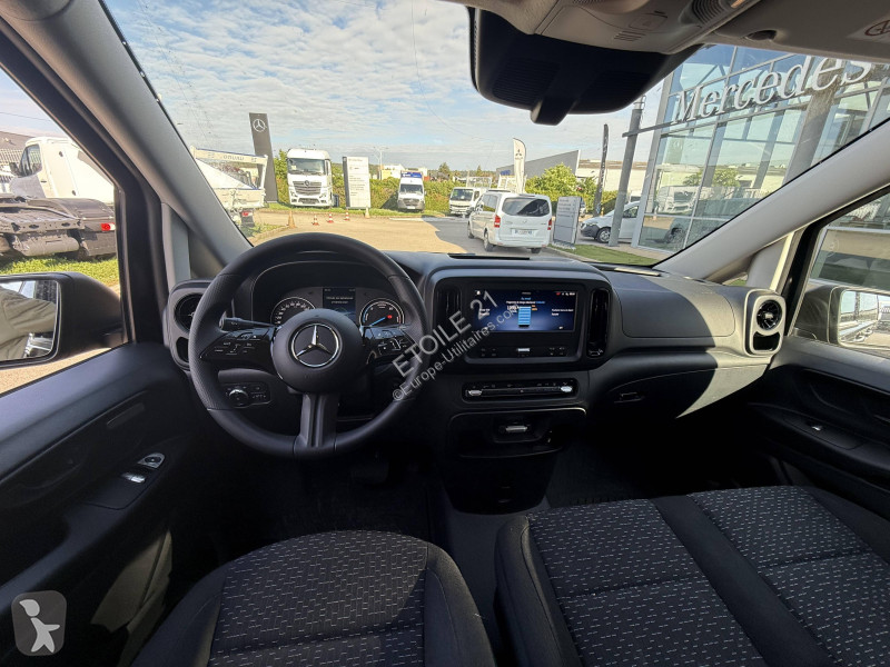 عربة نفعية Mercedes EVITO FOURGON 60 KWH LONG FWD