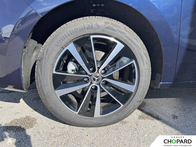 عربة نفعية Mercedes EQT 200