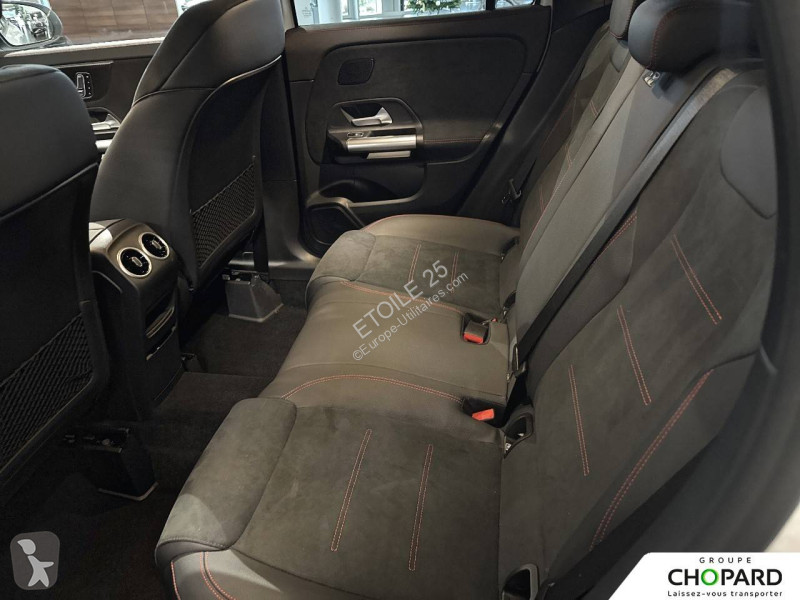 عربة نفعية Mercedes GLA 180 d 8G-DCT