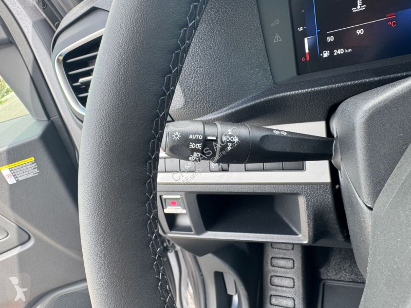 عربة نفعية Opel XL Diesel 180 Automatique Business