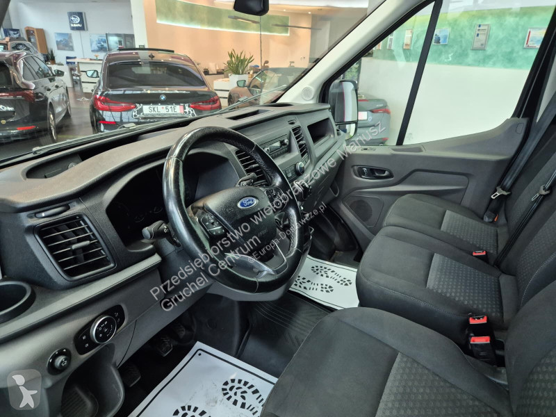 Лекотоварен автомобил Ford Transit 35 2.0 TDCi...