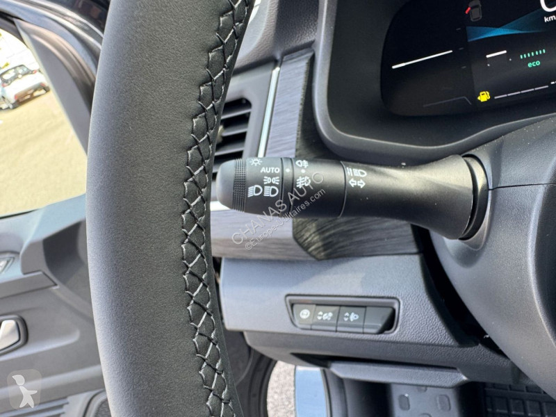 Véhicule utilitaire Renault L2H1 3T BLUE DCI...