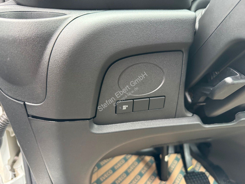 Nyttofordon Iveco 70C21 HA8 3.0L...