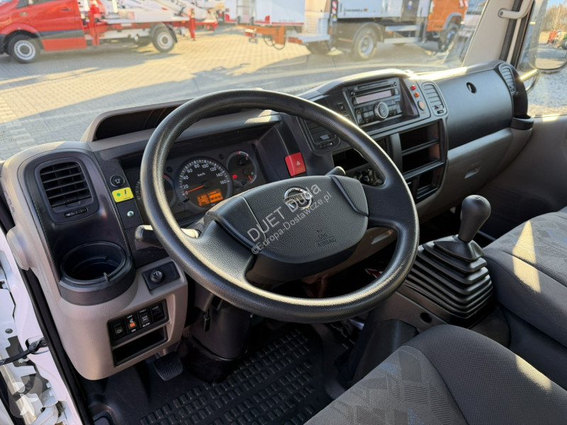 Furgoneta Nissan
