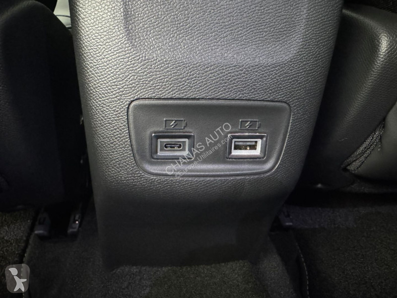 Véhicule utilitaire Peugeot 1.2 Hybrid 145 GT...