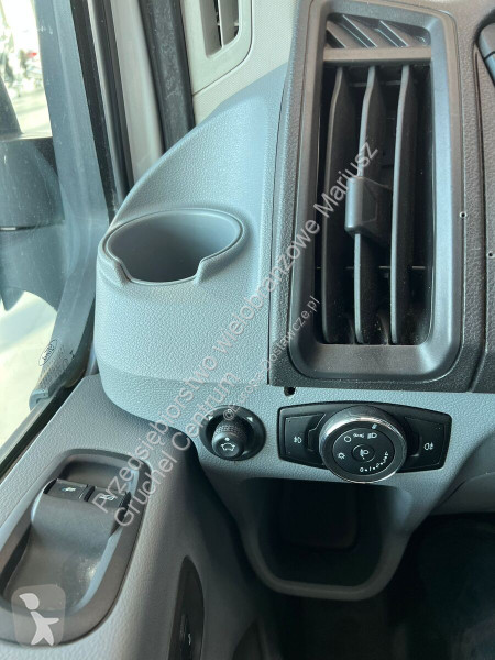 Лекотоварен автомобил Ford Transit 2.2 / 1...