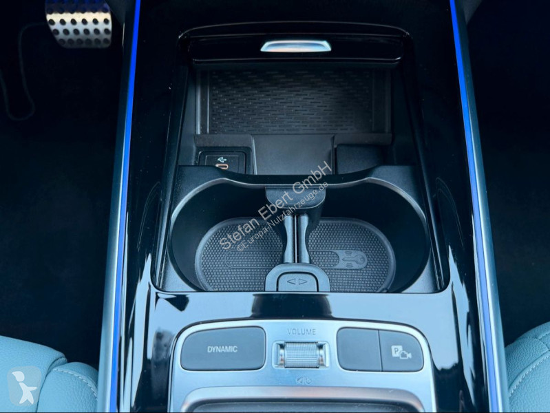 عربة نفعية Mercedes GLB  4M AMG...
