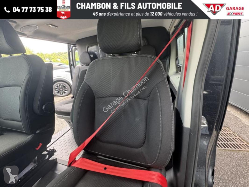 Véhicule utilitaire Renault CABINE APPROFONDIE...