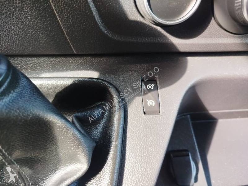 Samochód dostawczy Renault