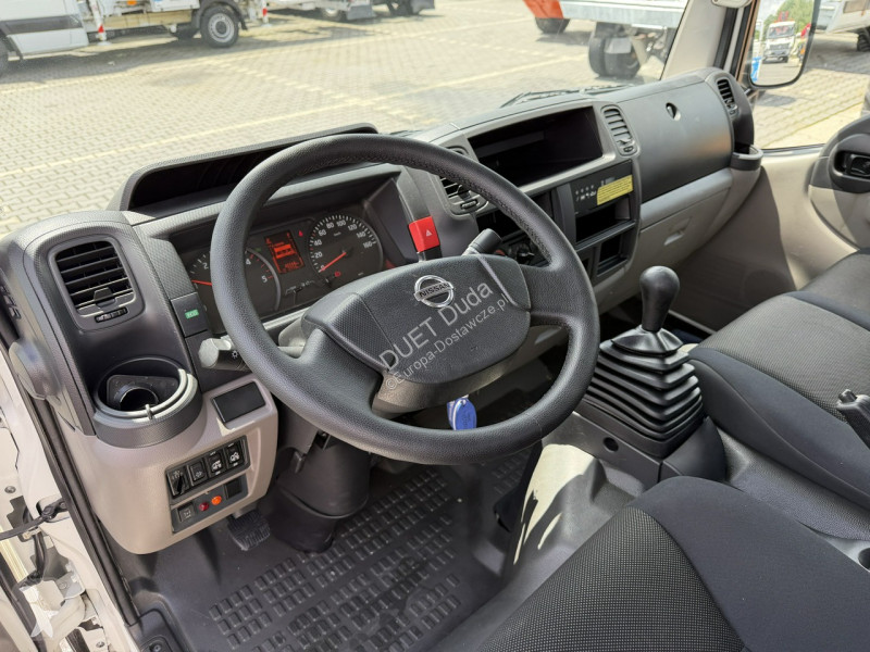 Furgoneta Nissan