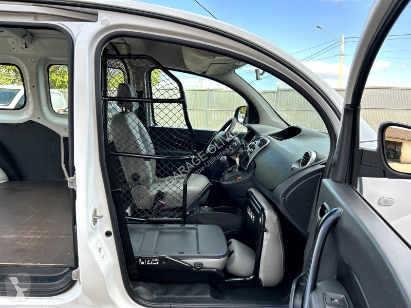 Véhicule utilitaire Renault Maxi Grand Volume...
