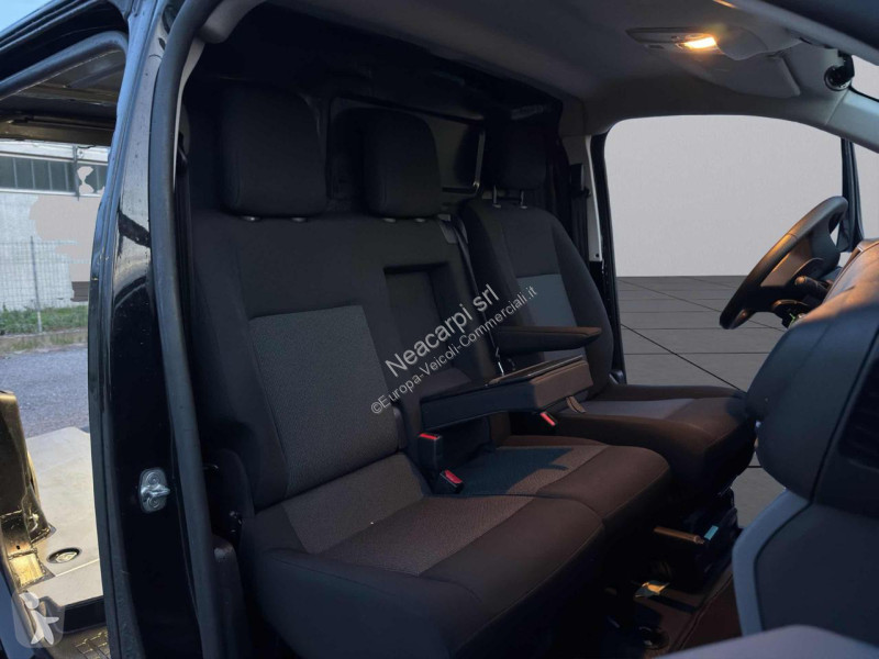 عربة نفعية Opel
