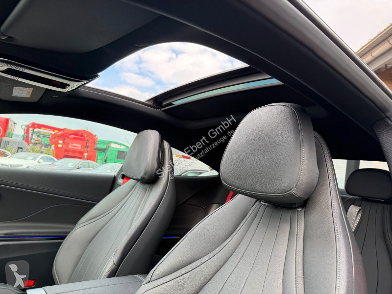 Samochód dostawczy Mercedes E 300 e AMG Premium...