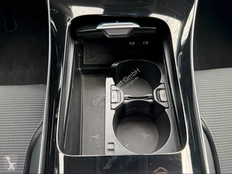 عربة نفعية Mercedes C 180 T Avantgarde...