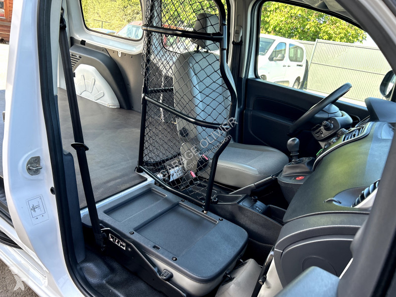 Véhicule utilitaire Renault Maxi Grand Volume...