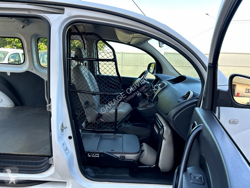 Véhicule utilitaire Renault Maxi Grand Volume...