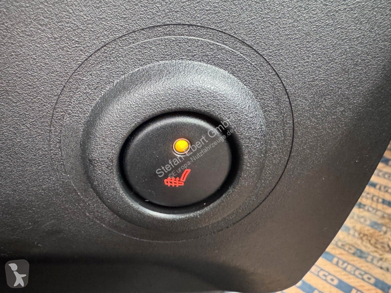 Nyttofordon Iveco 35C21 HA8 3.0L DoKa...