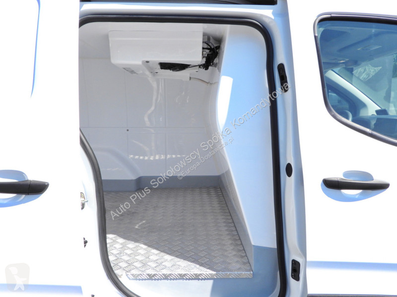 Véhicule utilitaire Toyota CITY
