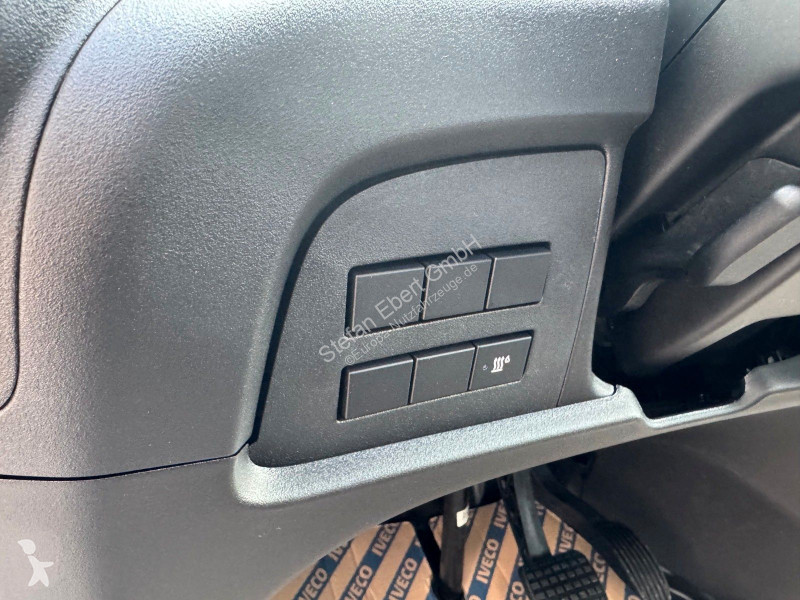 عربة نفعية Iveco 35S18 HA8 3.0L...